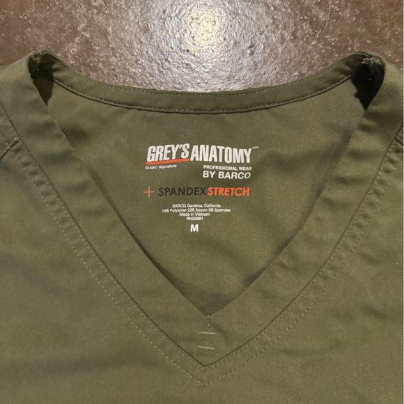 Grey's Anatomy Olive Green Scrub Set - Picture 5 of 8
